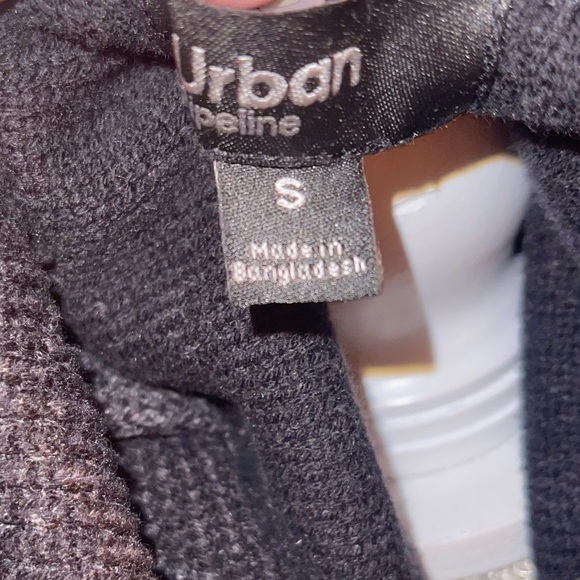 Urban pipeline pullover charcoal/burgundy sweater size young men’s (junior) L - Picture 5 of 7